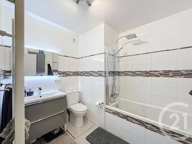 Appartement F3 à vendre - 3 pièces - 81.64 m2 - LE PERREUX SUR MARNE - 94 - ILE-DE-FRANCE - Century 21 Bords De Marne