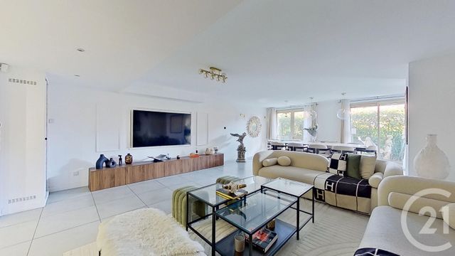 Appartement F5 à vendre - 5 pièces - 157.58 m2 - NOGENT SUR MARNE - 94 - ILE-DE-FRANCE - Century 21 Bords De Marne