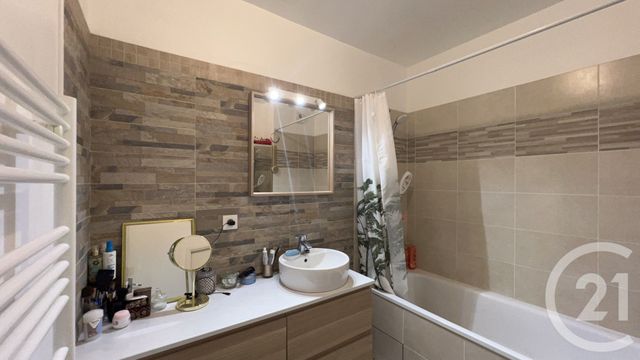 Appartement F3 à vendre - 3 pièces - 68.64 m2 - ROSNY SOUS BOIS - 93 - ILE-DE-FRANCE - Century 21 Bords De Marne