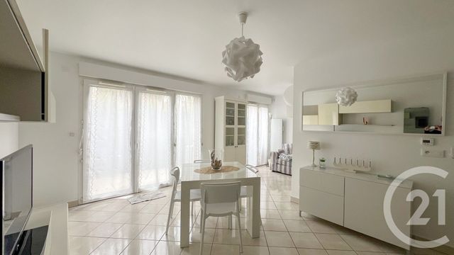 Appartement F3 à louer - 3 pièces - 60.26 m2 - NOGENT SUR MARNE - 94 - ILE-DE-FRANCE - Century 21 Bords De Marne