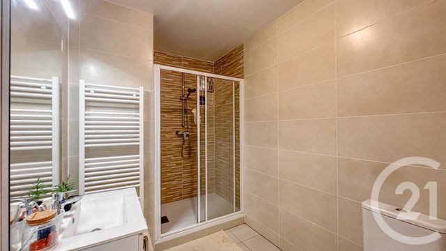 Appartement F2 à louer - 2 pièces - 41.7 m2 - NOGENT SUR MARNE - 94 - ILE-DE-FRANCE - Century 21 Bords De Marne